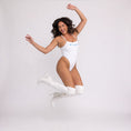 Cargar la imagen en la vista de la galería, Mid-air, showing that the straps and leg openings stay put when you move