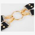 Cargar la imagen en la vista de la galería, Central gold O-ring with four trigger snap hooks
